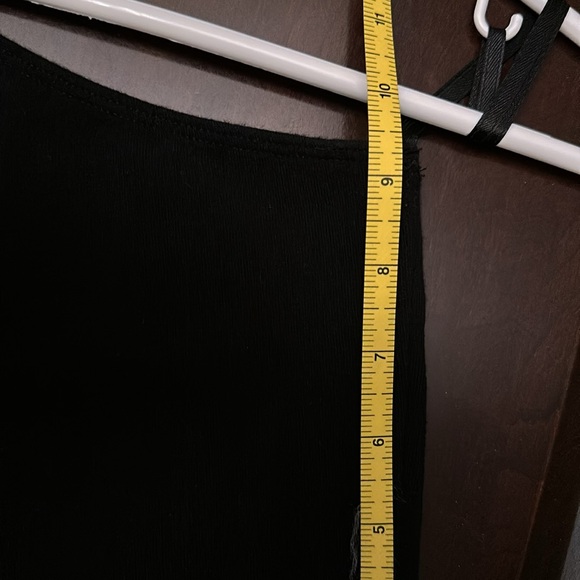 Brandy Melville Blythe Tank black small very good condition One shoulder stretch - Picture 5 of 12